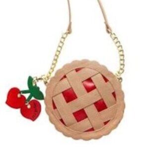 Pretty Betsey Johnson " Sweet As Pie " Purse Kitsch Crossbody Bag Cherry Pie